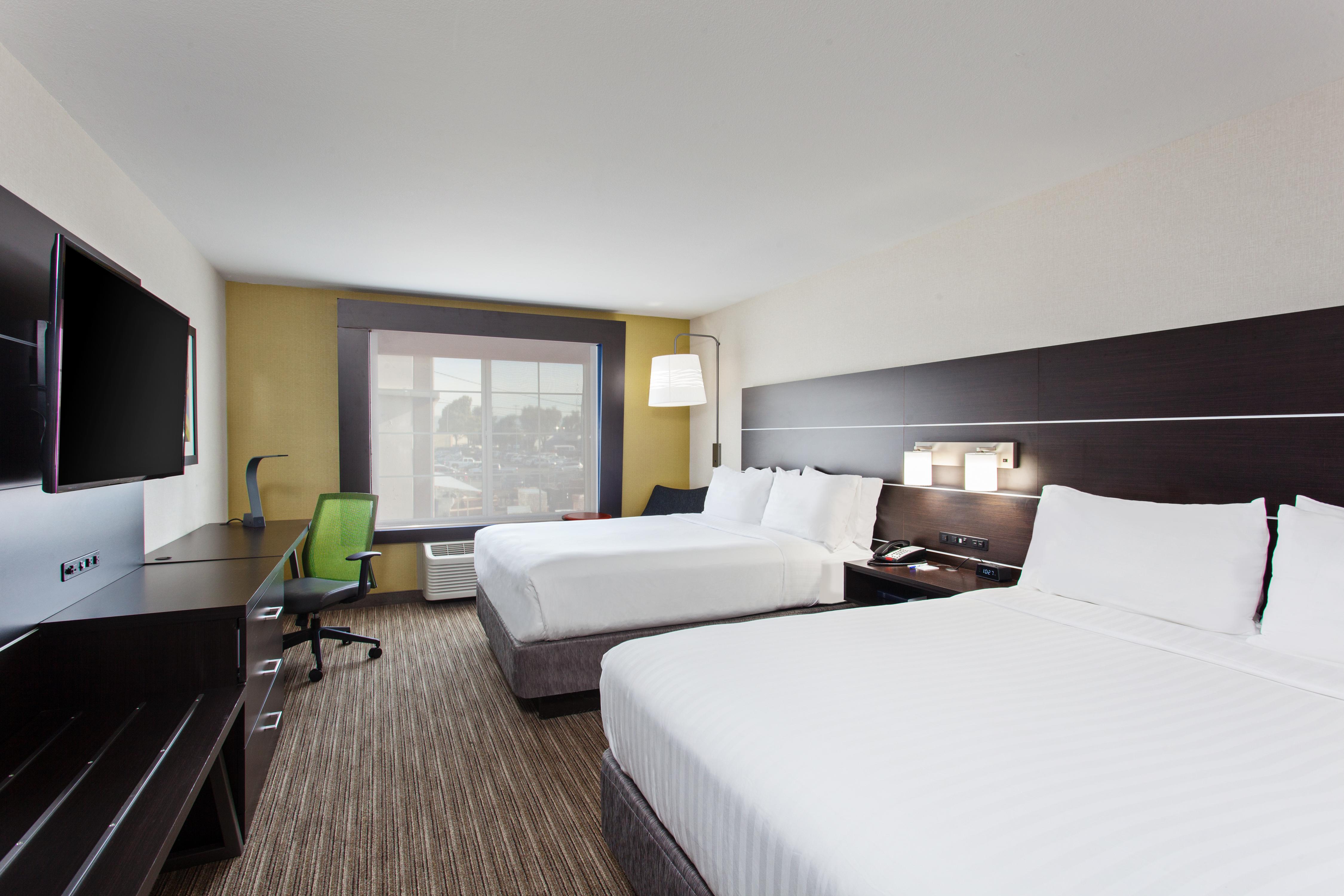 Holiday Inn Express & Suites Oakland - Airport By Ihg Exterior photo