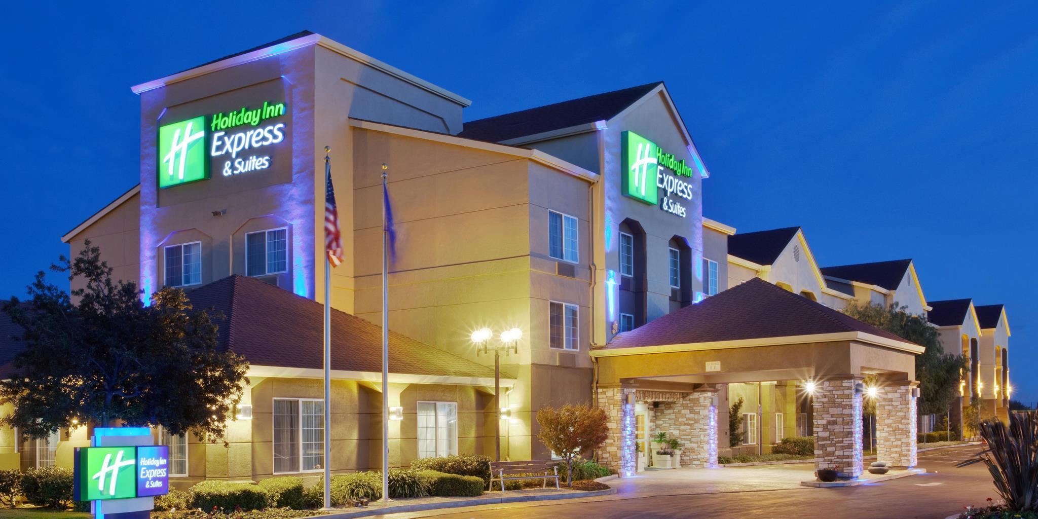 Holiday Inn Express & Suites Oakland - Airport By Ihg Exterior photo