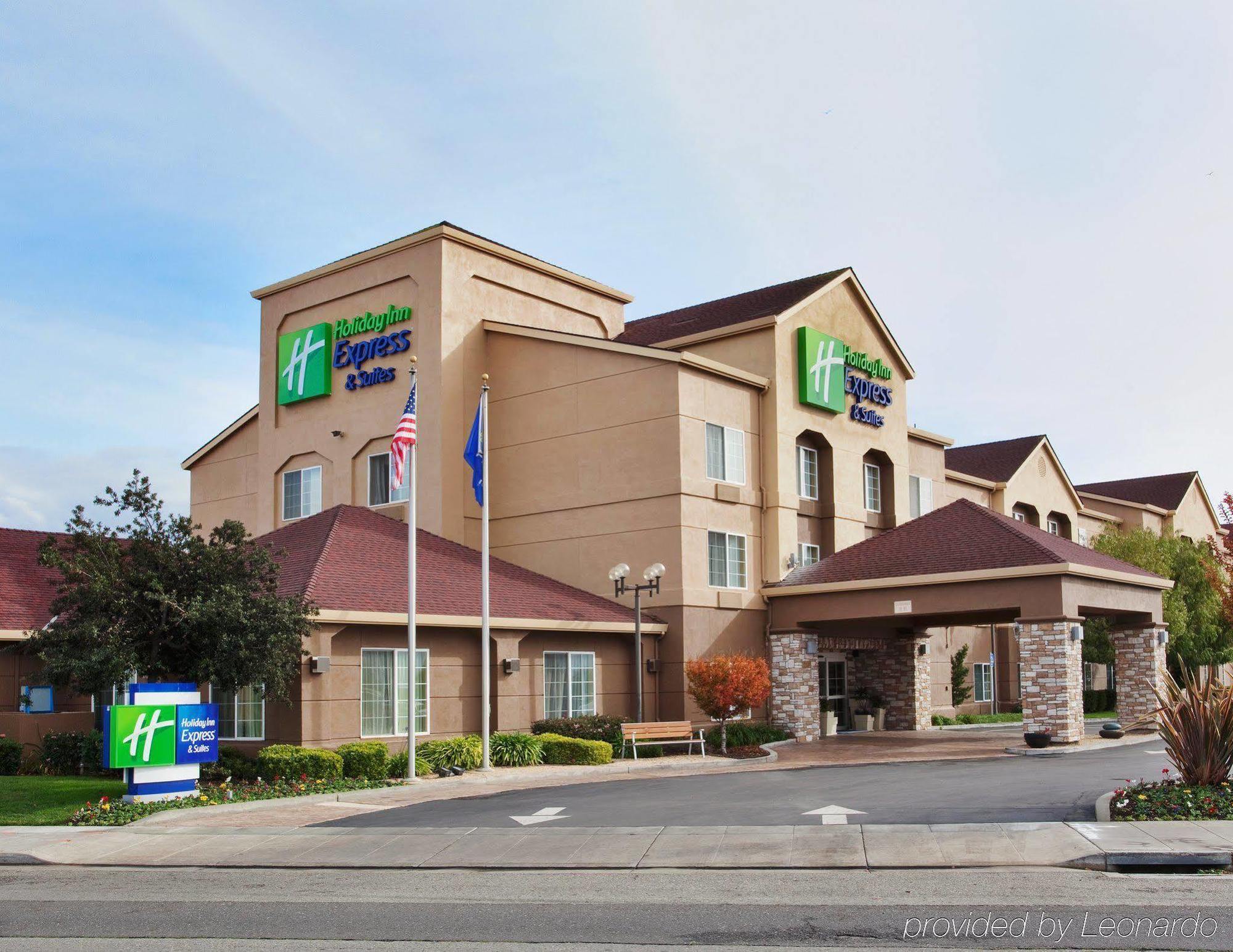 Holiday Inn Express & Suites Oakland - Airport By Ihg Exterior photo