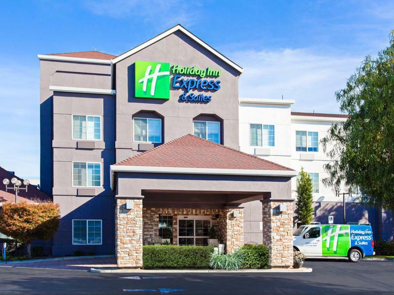 Holiday Inn Express & Suites Oakland - Airport By Ihg Exterior photo